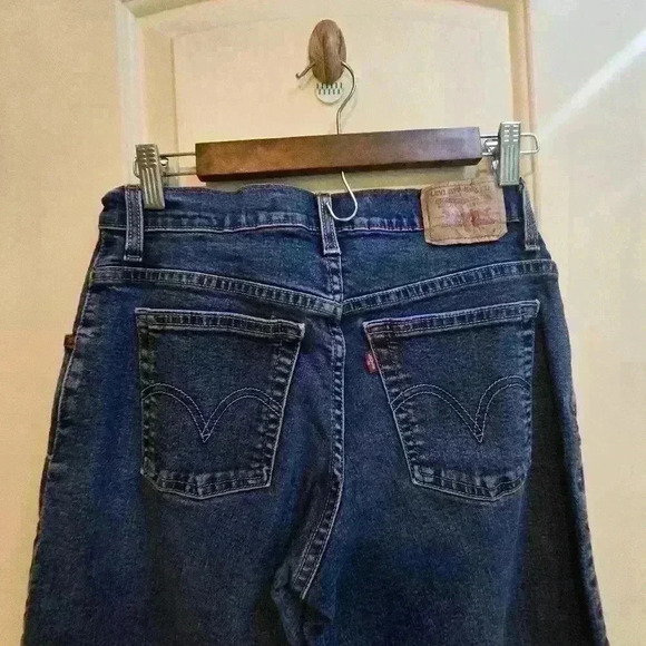 P7036 levis 550 classic relaxed bootcut size 6m medium wash - Picture 7 of 9